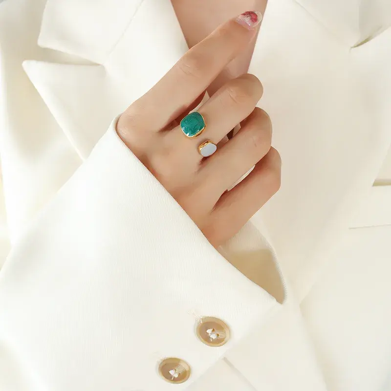 Dark Green Rectangular Open Ring